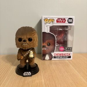 Flocked Chewbacca with Porg Funko Pop 195 - Star Wars